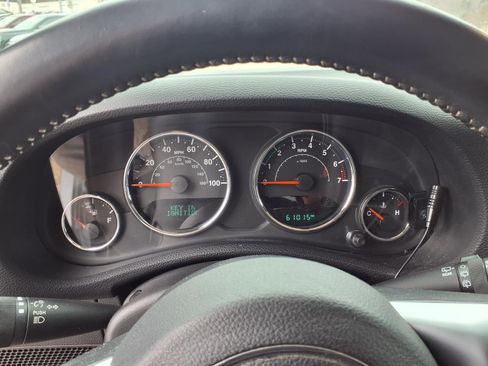 Used 2018 Jeep Wrangler Sport image 8