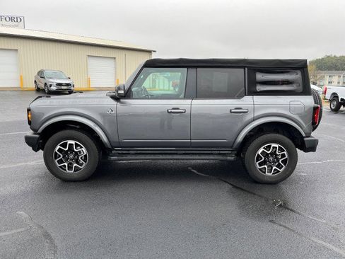 Used 2022 Ford Bronco Outer Banks image 2