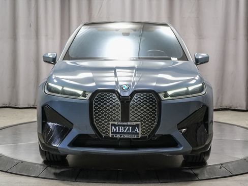 Used 2023 BMW iX xDrive50 w/ Sport Package AWD/4WD image 2
