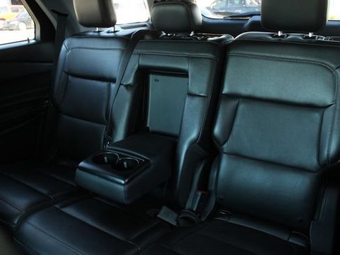 Used 2022 Ford Explorer Limited RWD image 22