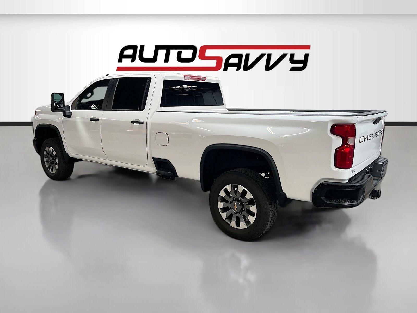 Used 2024 Chevrolet Silverado 2500 Custom w/ Custom Convenience Package AWD/4WD image 5