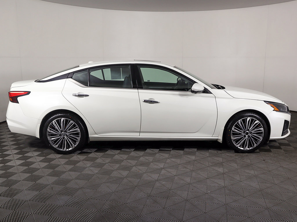 Used 2023 Nissan Altima 2.5 SL AWD/4WD image 19