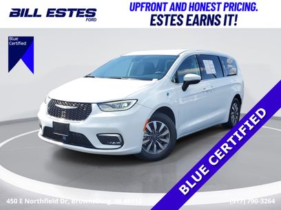 Used 2023 Chrysler Pacifica Touring-L