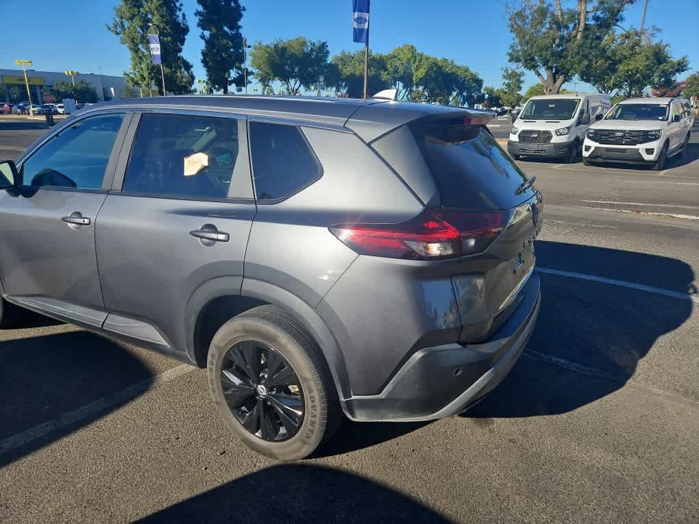 Used 2023 Nissan Rogue SV FWD image 5