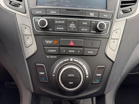 Used 2018 Hyundai Santa Fe Sport image 19