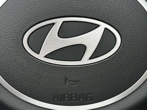 Used 2024 Hyundai Elantra Limited FWD image 30