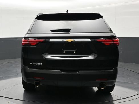 Used 2023 Chevrolet Traverse LS FWD image 4