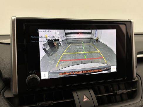 Used 2025 Toyota RAV4 XLE image 18