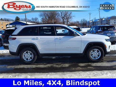 Used 2024 Jeep Grand Cherokee Laredo image 7