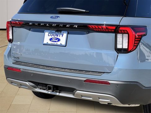 New 2025 Ford Explorer Active w/ Active Comfort Package image 41