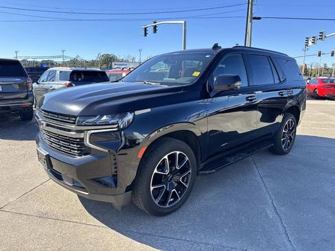 Used 2022 Chevrolet Tahoe RST w/ Sport Performance Package image 3