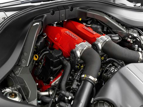 Certified 2025 Ferrari Roma Spider RWD image 45