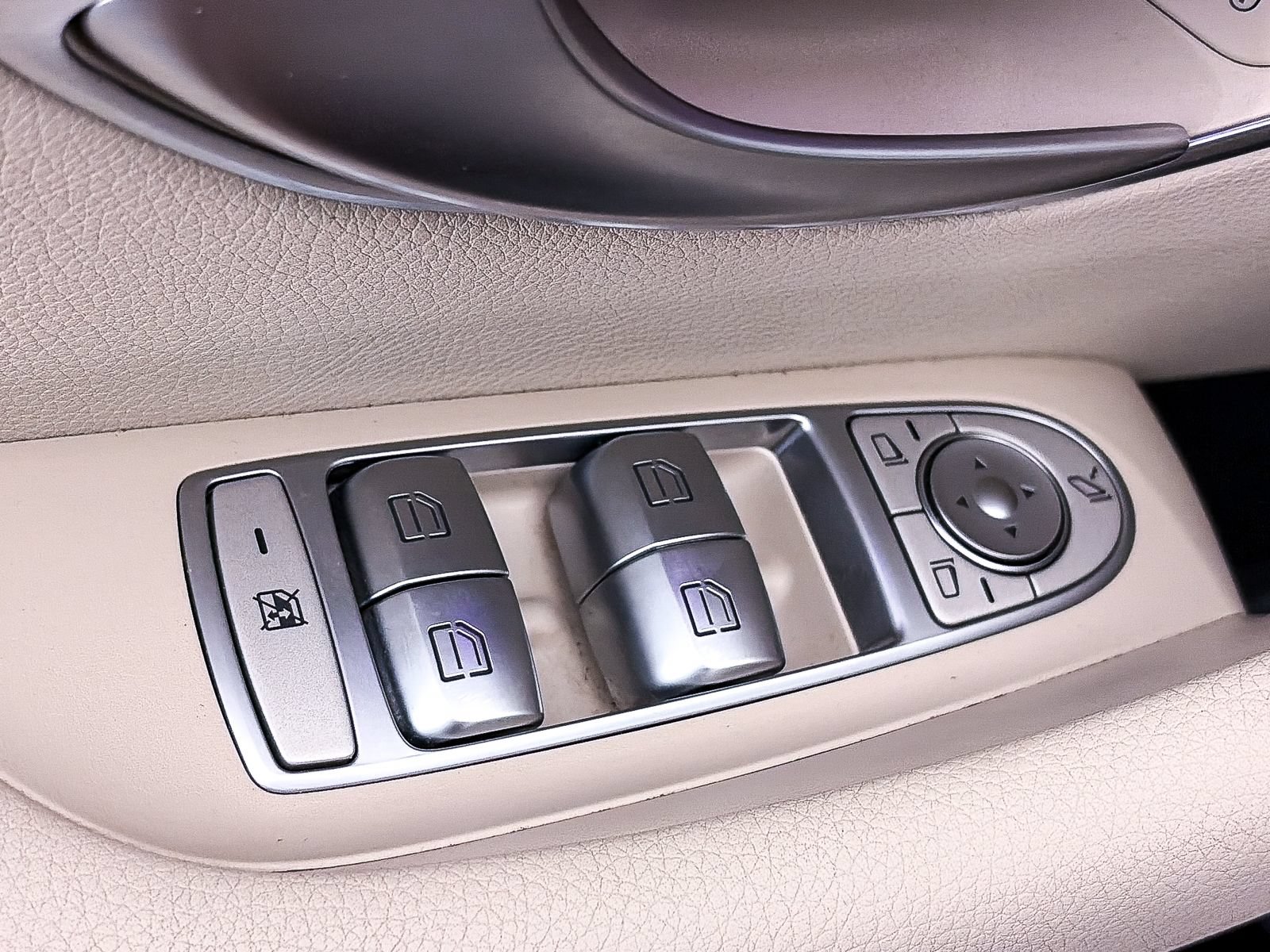 Used 2022 Mercedes-Benz E 350 Sedan image 19