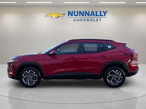 New 2026 Chevrolet Trax LT image 2
