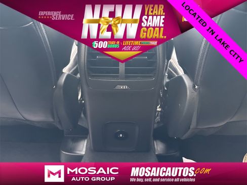 Used 2025 Ford Escape ST-Line image 14