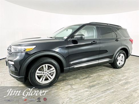 Used 2022 Ford Explorer XLT w/ Equipment Group 202A image 4