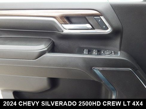 Used 2024 Chevrolet Silverado 2500 LT image 8