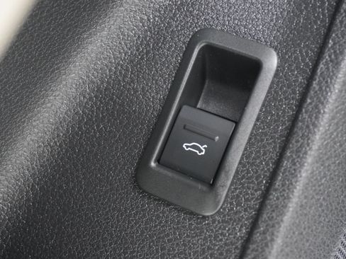 Used 2021 Audi Q3 2.0T Premium w/ Convenience Package AWD/4WD image 27