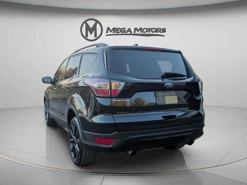 Used 2017 Ford Escape Titanium image 5