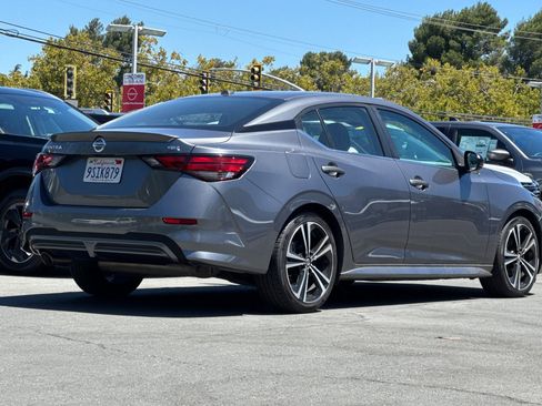 Used 2022 Nissan Sentra SR w/ Trunk Package image 4