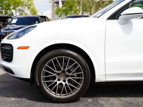 Used 2022 Porsche Cayenne S image 12