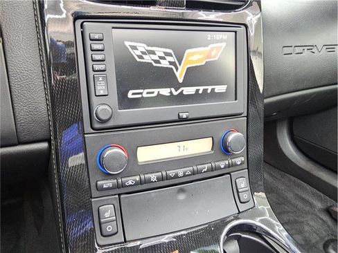 Used 2009 Chevrolet Corvette Coupe w/ Preferred Equipment Group RWD image 17
