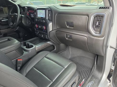 Used 2022 Chevrolet Silverado 1500 LTZ AWD/4WD image 15