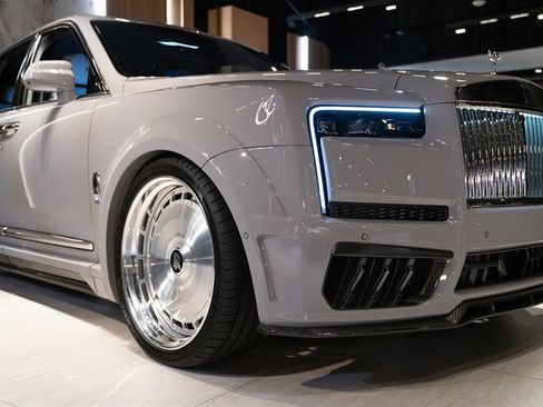 Used 2026 Rolls-Royce Cullinan AWD/4WD image 17