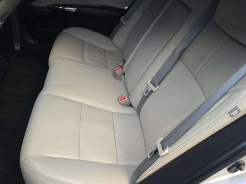 Used 2018 Toyota Avalon XLE Premium image 18