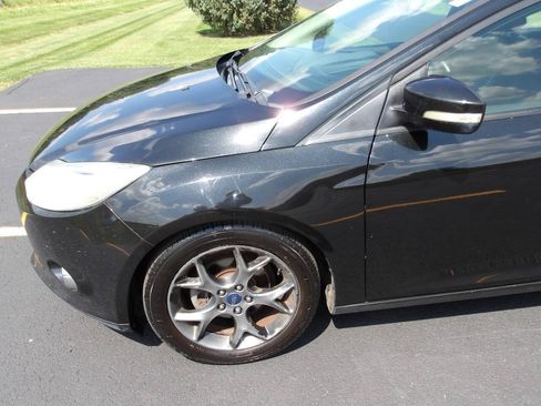 Used 2014 Ford Focus SE FWD image 28