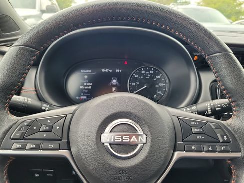 Used 2023 Nissan Kicks SR w/ SR Premium Package FWD image 20