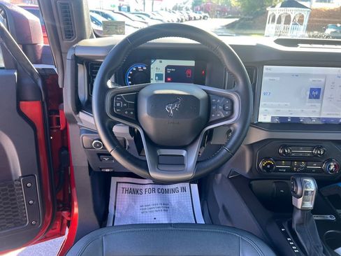 Used 2024 Ford Bronco Black Diamond w/ Sasquatch Package image 14