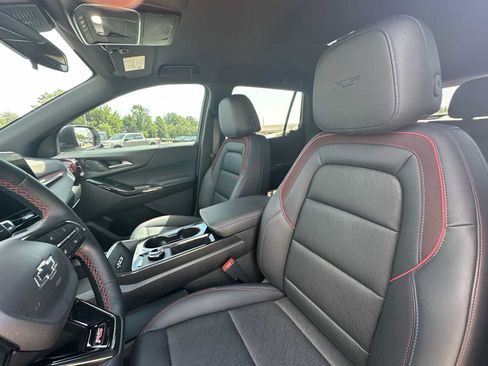 Used 2025 Chevrolet Equinox RS w/ Convenience Package III AWD/4WD image 10
