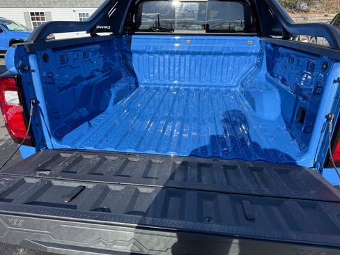 New 2026 GMC Canyon Elevation w/ LPO, Sports Bar Package image 18