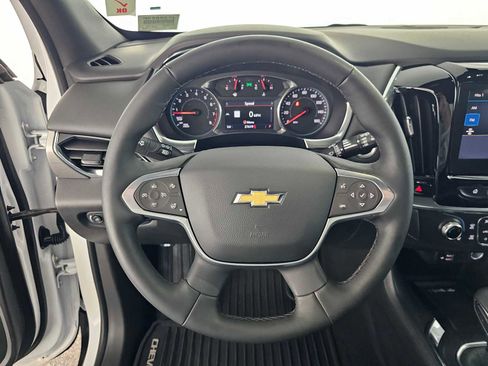 Used 2023 Chevrolet Traverse LT w/ LT Premium Package FWD image 24
