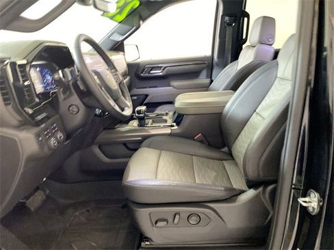 Used 2023 Chevrolet Silverado 1500 ZR2 w/ Technology Package image 24