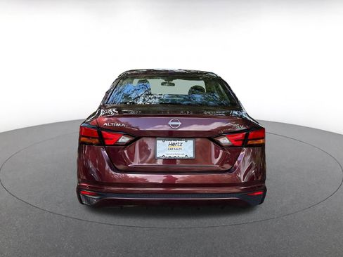Used 2024 Nissan Altima 2.5 SV FWD image 6