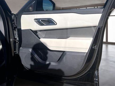 Used 2023 Land Rover Range Rover Velar S image 19