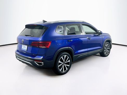 Used 2022 Volkswagen Taos SE FWD image 5