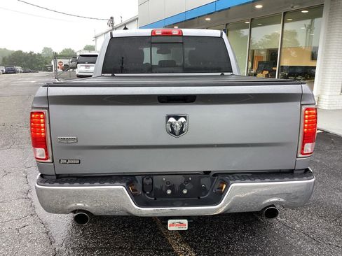 Used 2019 RAM 1500 Laramie RWD image 3