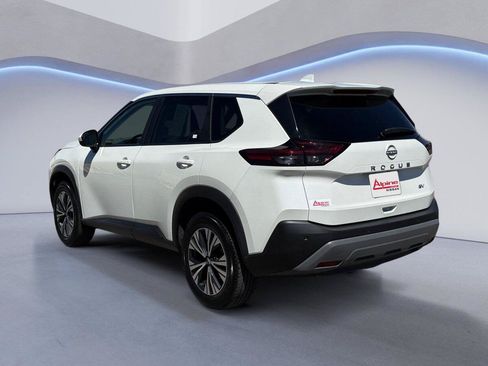 Used 2023 Nissan Rogue SV FWD image 3