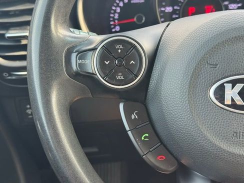 Used 2019 Kia Soul Base image 22