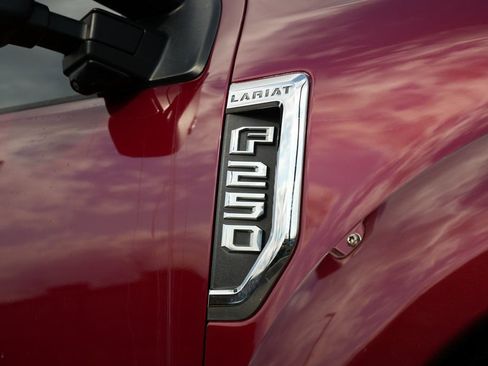 Used 2017 Ford F250 Lariat w/ Lariat Ultimate Package image 8