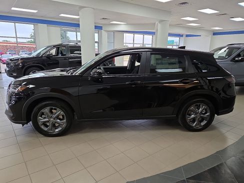 New 2026 Honda HR-V LX image 2