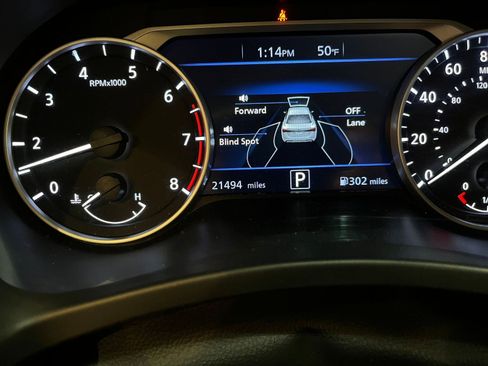 Used 2025 Nissan Sentra SV image 41