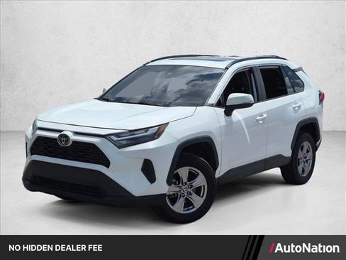 Used 2023 Toyota RAV4 XLE w/ Convenience Package FWD image 1