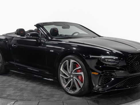 Used 2025 Bentley Continental GT Speed image 11