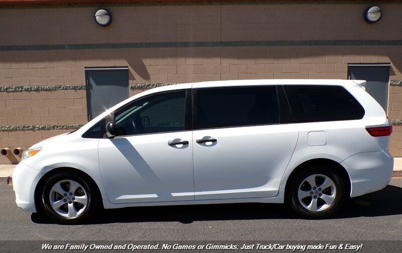 Used 2017 Toyota Sienna L FWD image 7