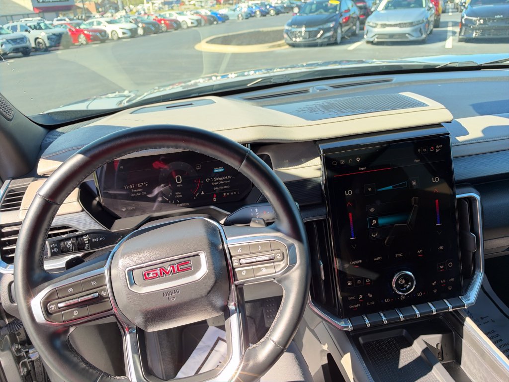 Used 2026 GMC Acadia Elevation w/ Elevation Premium Package FWD image 16