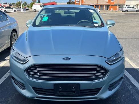 Used 2013 Ford Fusion SE FWD image 2